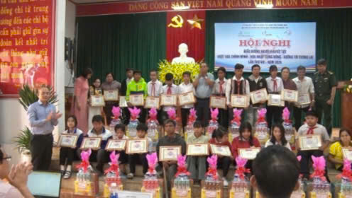 VN  Bỏ qua điều hướng Tìm kiếm     Tạo   Hình ảnh đại diện Hội nghị biểu dương người khuyết tật tỉnh Quảng Ngãi năm 2026